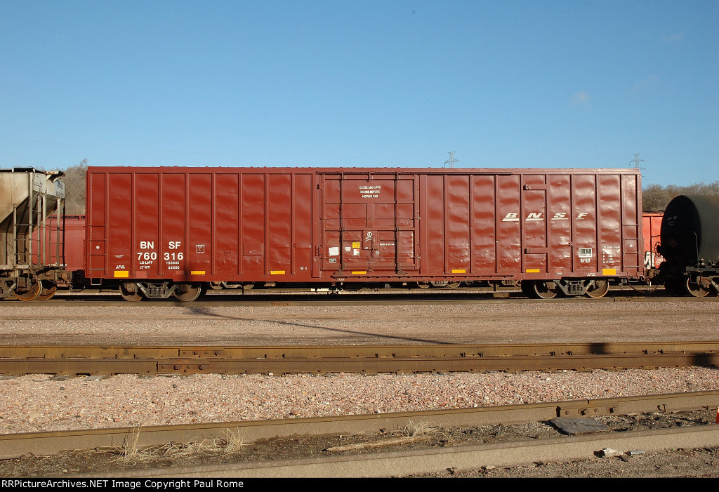 BNSF 760316, at BNSF Gibson Yard